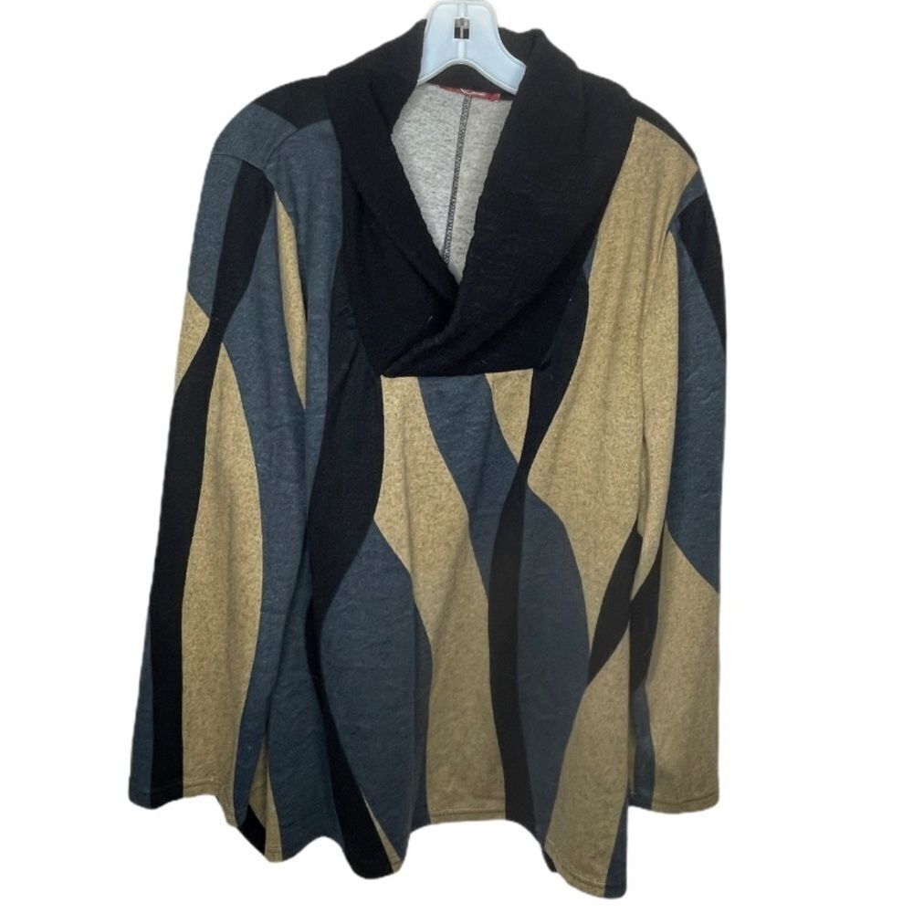 Roxy's Rascals Sweater‎